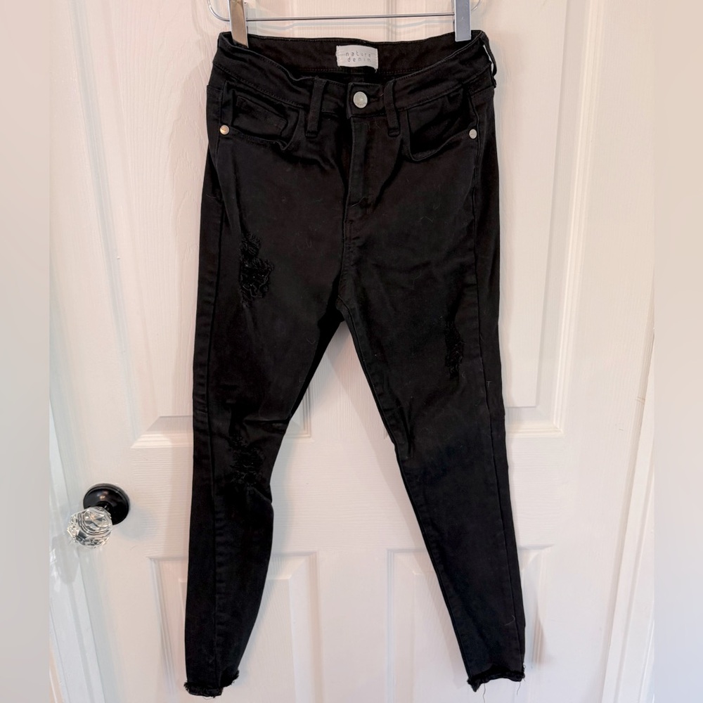 Size 3/25 black rugged skinny jean